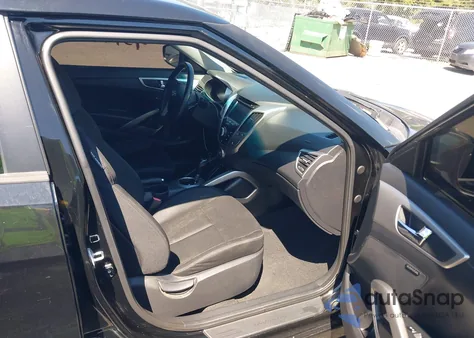 2013 Hyundai Veloster Mix z USA, uszkodzony, nr VIN KMHTC6AD1DU131151